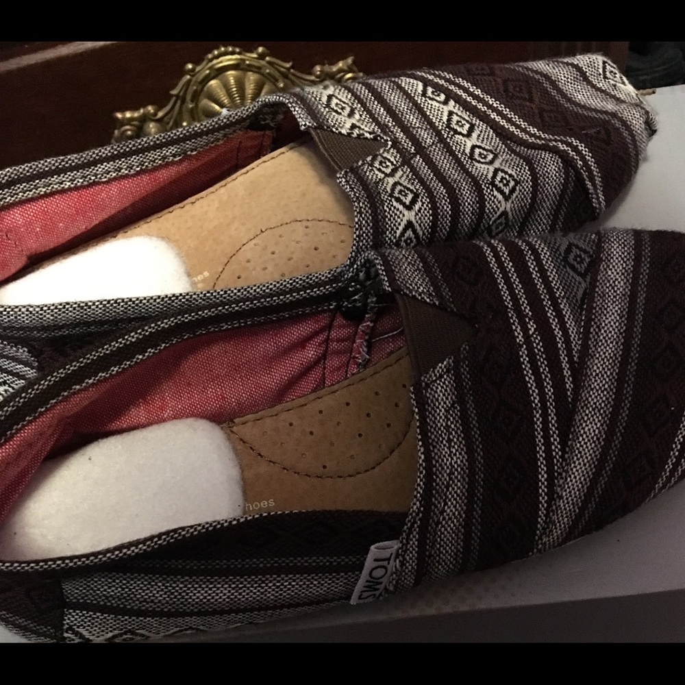 toms size 5